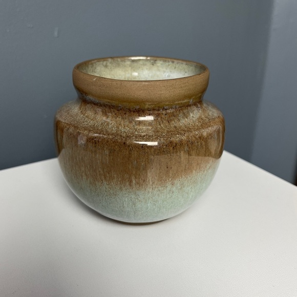 Vintage Studio Art Pottery Planter Pot Vase Signed - Picture 12 of 15